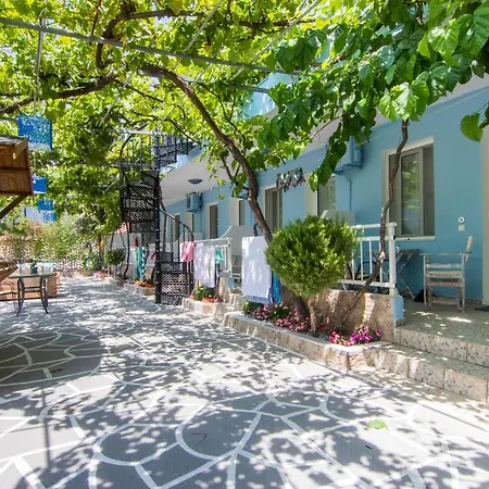 Ξενοδοχείο με διαμερίσματα Liolios #4 *